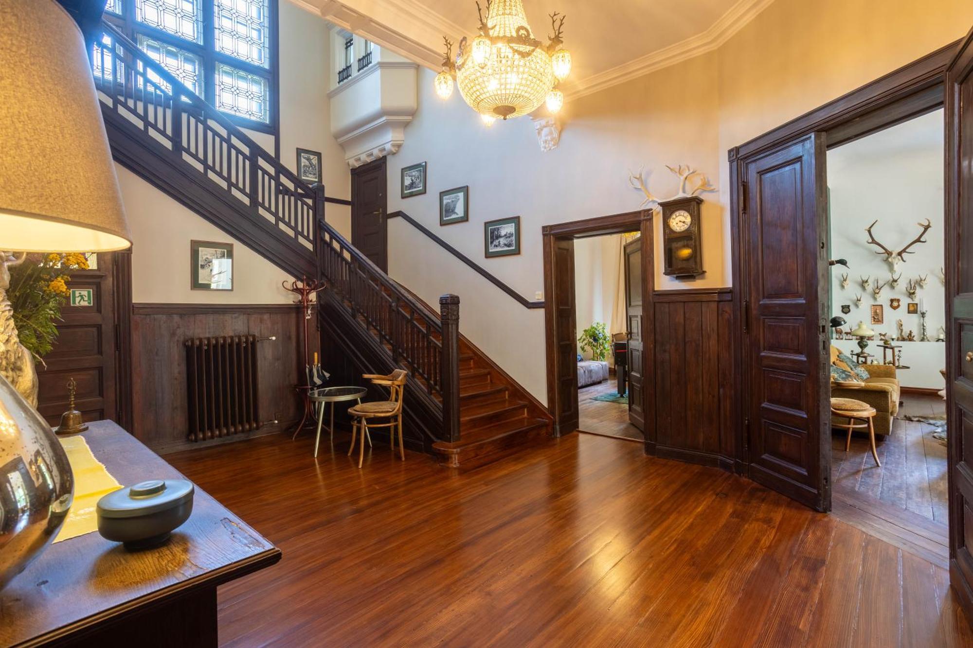 Palac Mysliwski Orle Solutions Mirosławiec Esterno foto