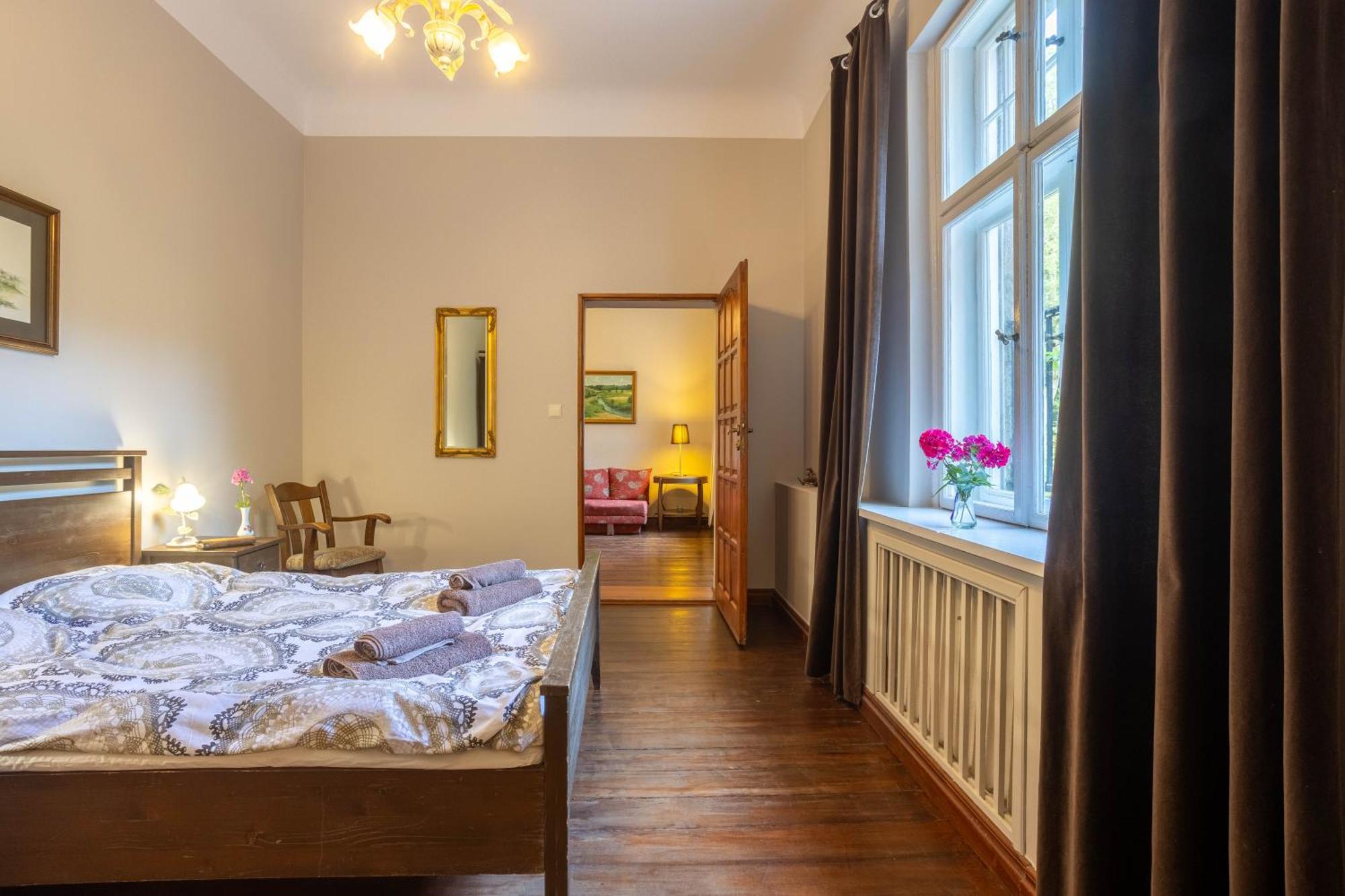 Palac Mysliwski Orle Solutions Mirosławiec Esterno foto