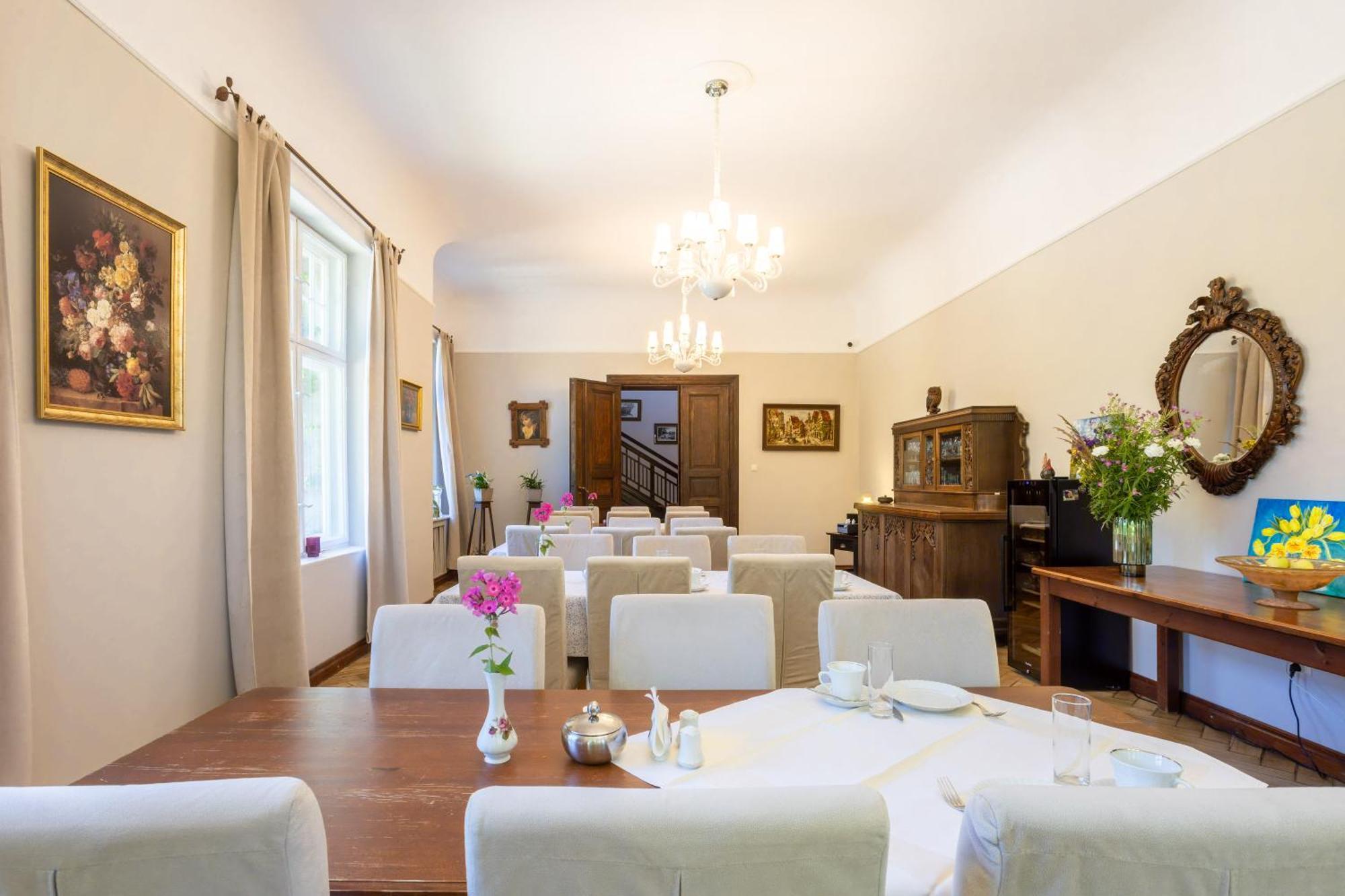 Palac Mysliwski Orle Solutions Mirosławiec Esterno foto