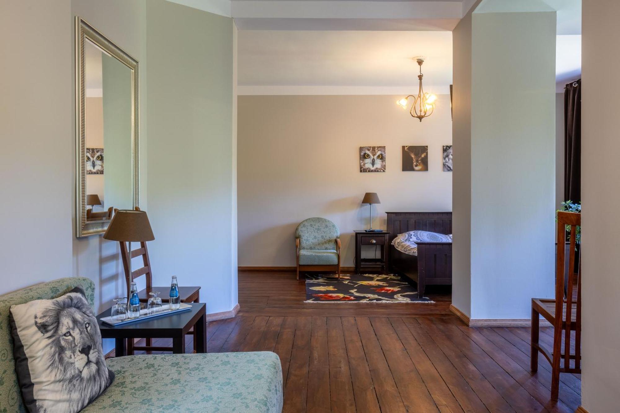 Palac Mysliwski Orle Solutions Mirosławiec Esterno foto