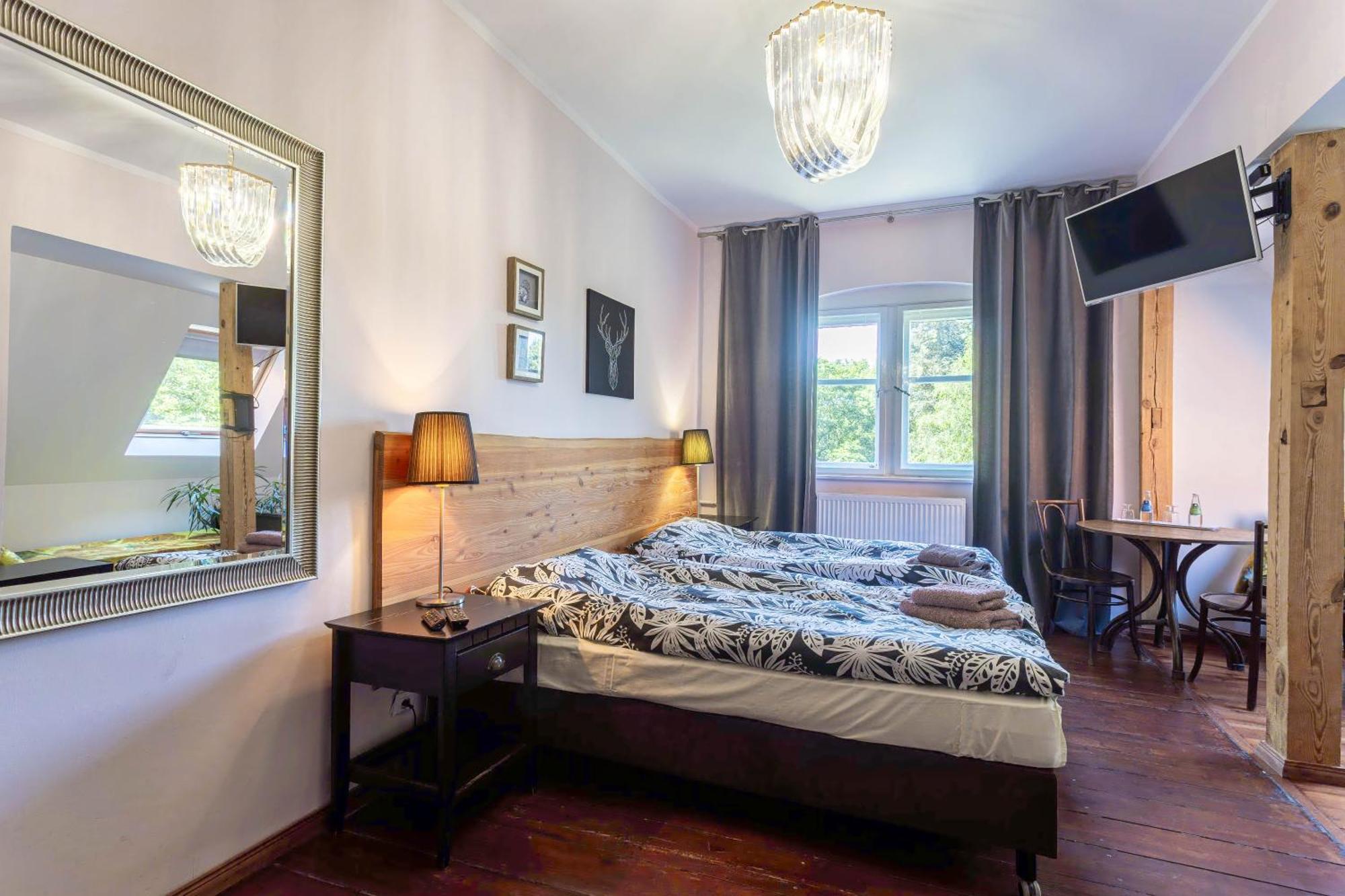 Palac Mysliwski Orle Solutions Mirosławiec Esterno foto